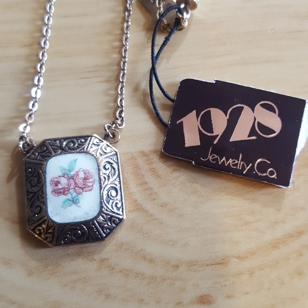 1928 Jewelry Co. necklace